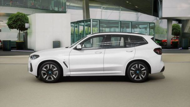 BMW iX3 210 kW image number 5