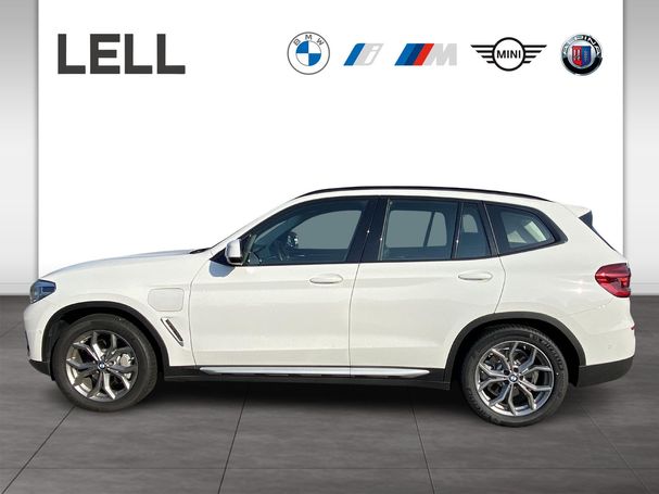 BMW X3 xDrive30e xLine 215 kW image number 4