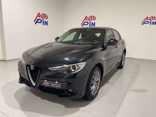 Alfa Romeo Stelvio 2.2 Diesel AT8 Super 118 kW image number 1