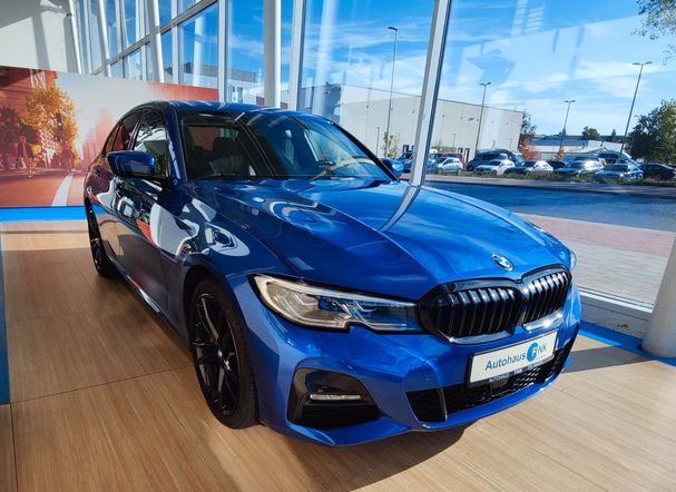 BMW 330e M Sport 215 kW image number 1