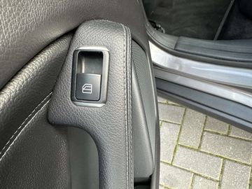 Car image 36