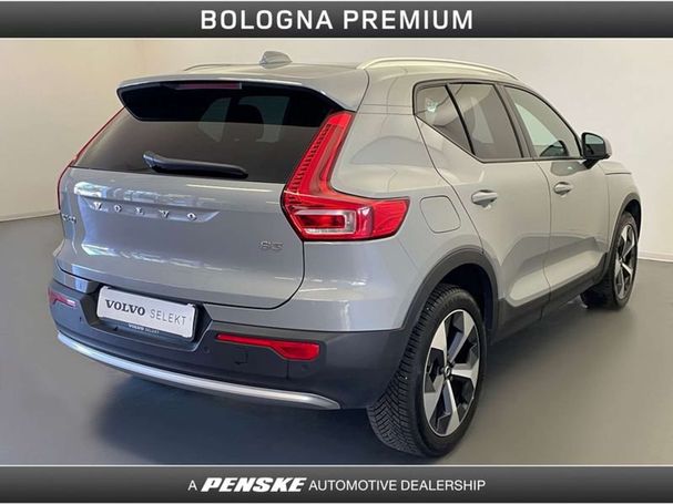 Volvo XC40 B3 Core 120 kW image number 2