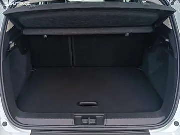 Car image 29