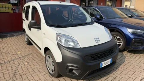 Car image 5