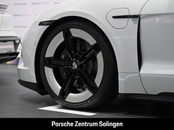 Porsche Taycan 320 kW image number 26