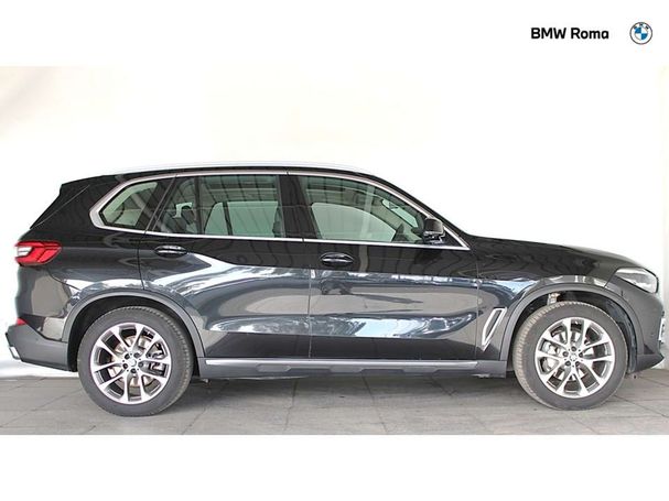 BMW X5 xDrive30d xLine 195 kW image number 10