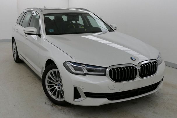 BMW 520i Touring 135 kW image number 2