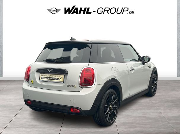 Mini Cooper SE Classic Trim 135 kW image number 3