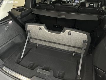 Car image 41