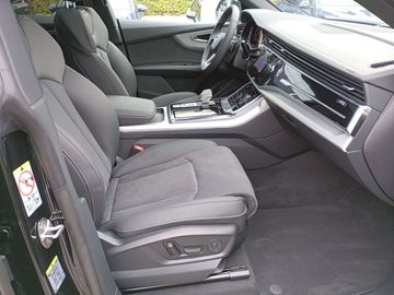 Car image 37