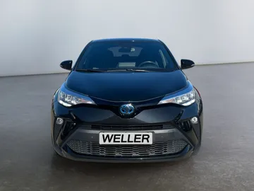 Car image 3
