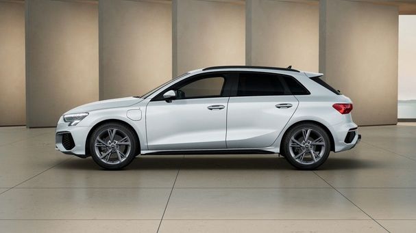 Audi A3 40 TFSIe S-line Sportback Business 150 kW image number 4