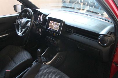 Car image 12