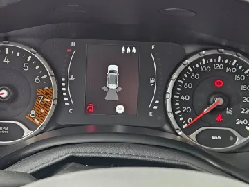 Car image 33