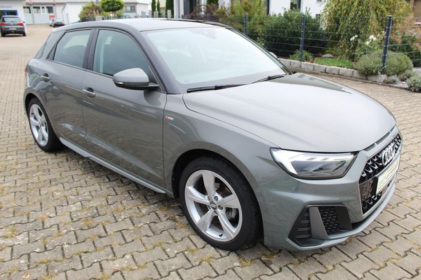 Audi A1 25 TFSI S-line Sportback 70 kW image number 2