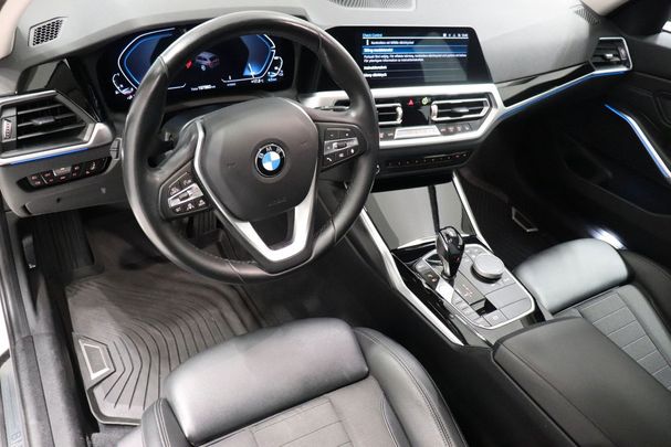 BMW 330 Touring 185 kW image number 9