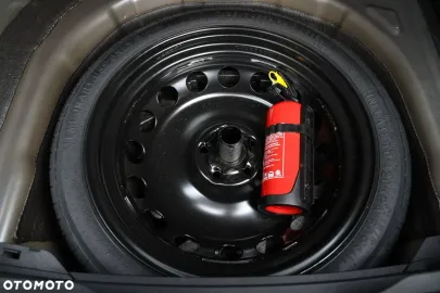 Car image 33