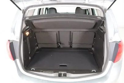 Car image 35