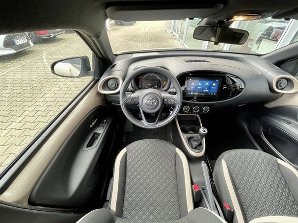 Toyota Aygo X 53 kW image number 11