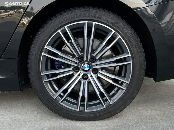 BMW 330e M Sport xDrive 215 kW image number 24