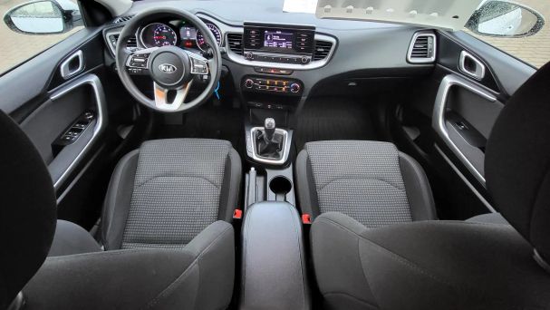 Kia Ceed 1.0 T-GDI 74 kW image number 16