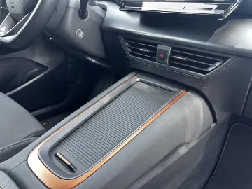 Car image 39