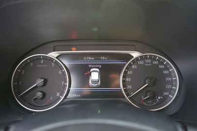 Car image 22