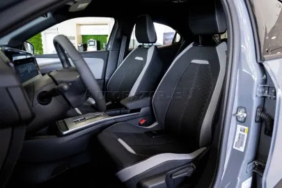 Car image 35