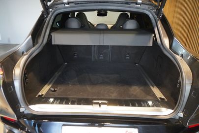 Car image 32