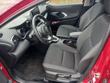 Car image 9