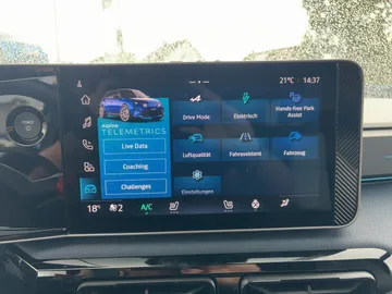 Car image 23