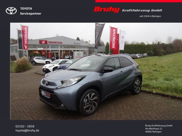 Toyota Aygo X 53 kW image number 2