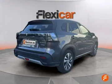 Car image 4