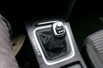 Car image 37