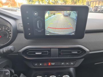 Car image 24