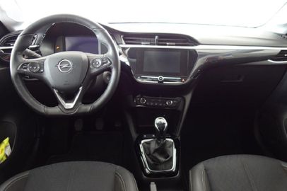 Car image 14