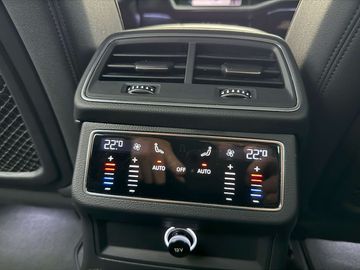 Car image 36