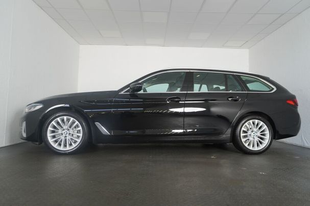 BMW 530d Touring Luxury Line xDrive 210 kW image number 5