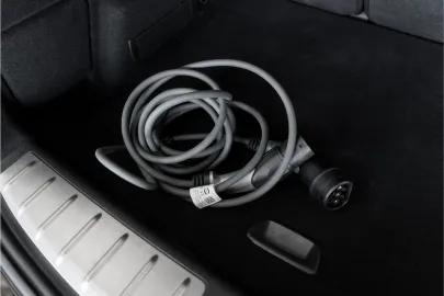 Car image 35