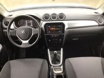 Car image 10