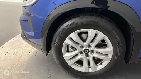 Car image 20