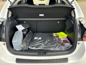 Car image 10