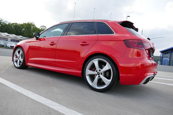 Audi RS3 2.5 TFSI quattro S tronic Sportback 270 kW image number 4