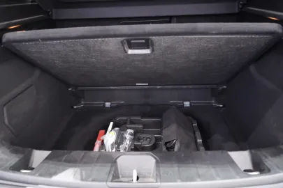 Car image 38
