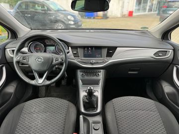 Car image 15