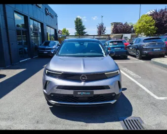 Car image 3