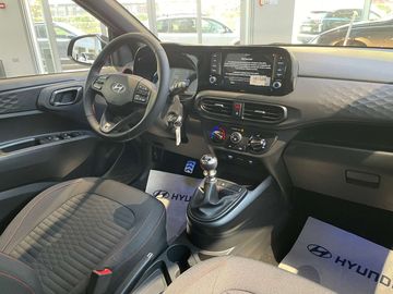 Car image 11