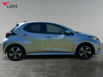 Car image 4