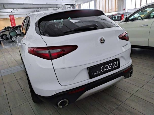 Alfa Romeo Stelvio 2.2 Diesel AT8 140 kW image number 6