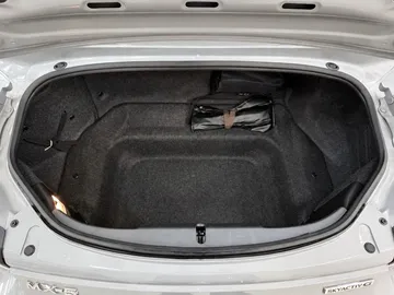Car image 43